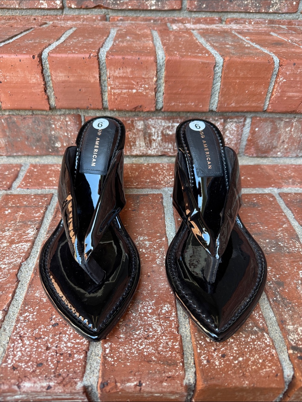 Good American Transparent Wedge Thong Sandal in Black Neoprene Women's Size 9 - Picture 2 of 8